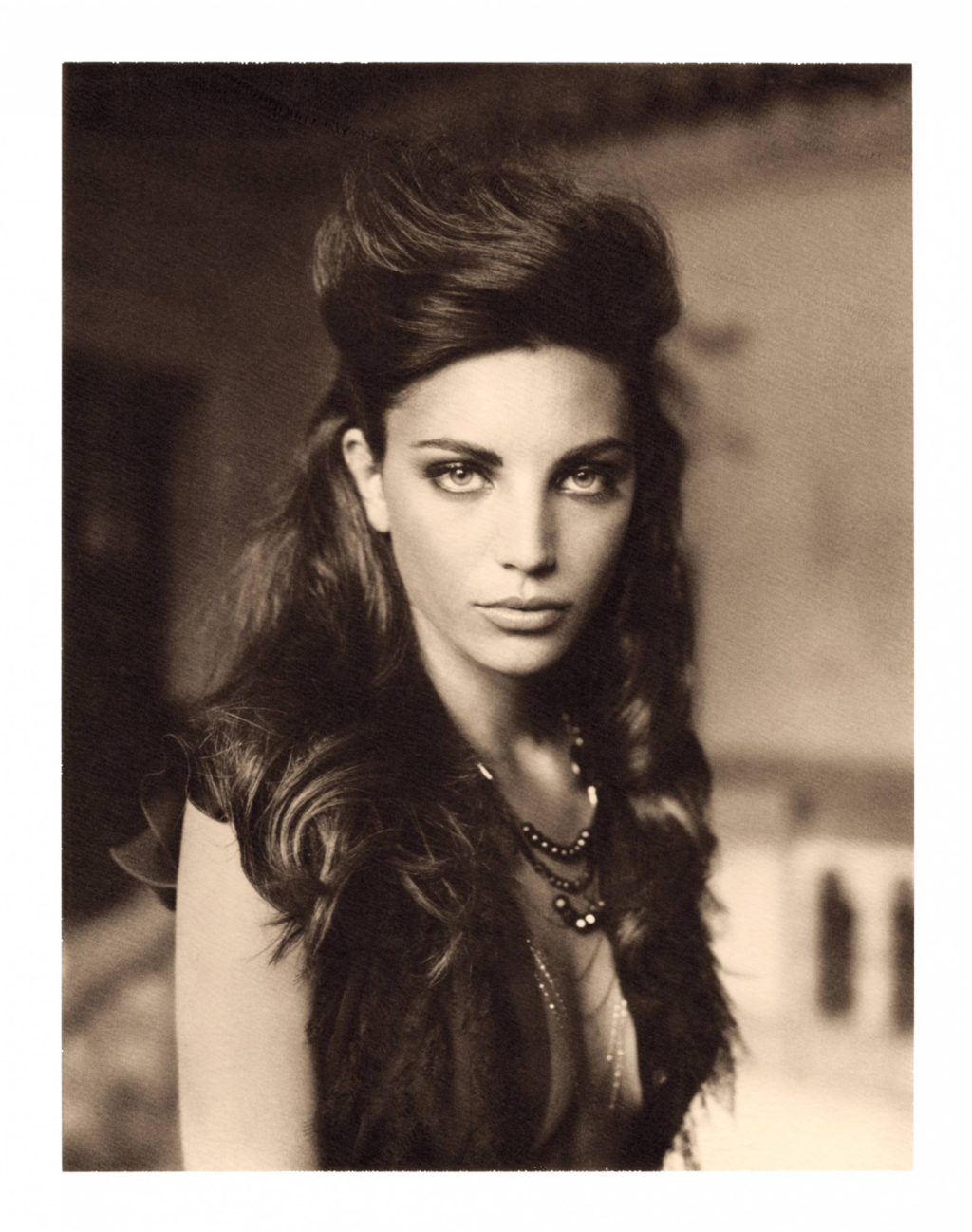 CORNER GIRL CHOCOLATE Galerie Paul Janssen