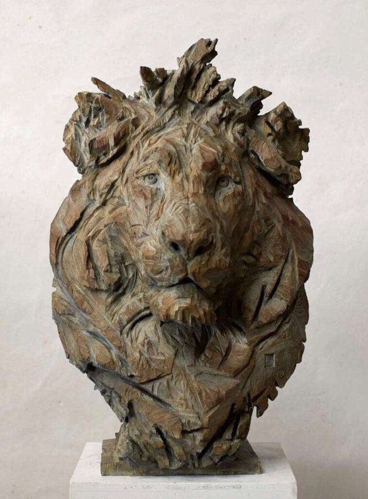 Jürgen Lingl buste of lion bronze